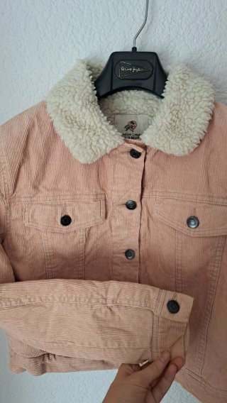 Abrigo estilo pana con borreguito