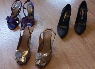 Lote 12 Zapatos plateados y azules. Bonites, play