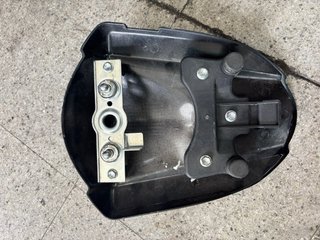 Tapa colín Suzuki GSXR 1000 07-08 Negra