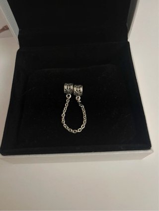 Cadena de seguridad Pandora plata