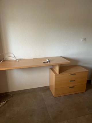Estantería, cajonera y mesa juvenil