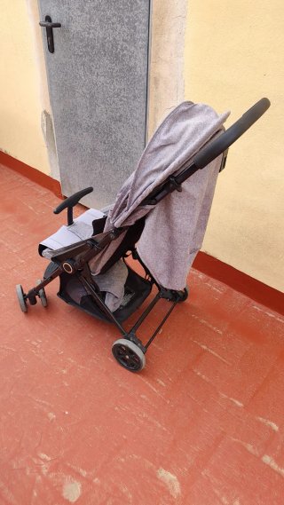 Silla de paseo gris Kinder Kraft