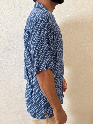 Camisa ligera azul estampada M verano