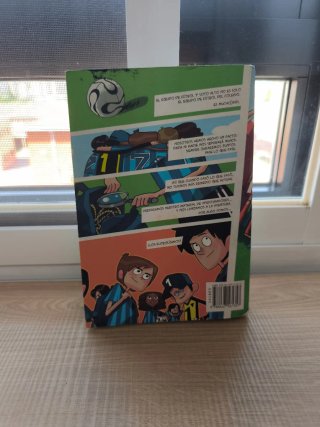 Los Futbolísimos. El misterio de los árbitros d...