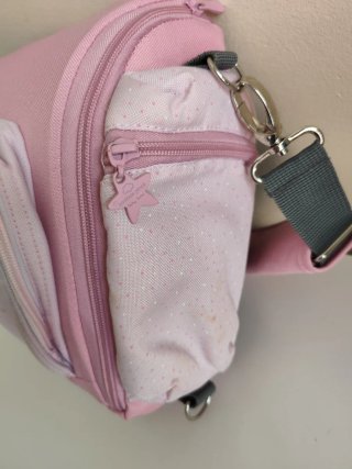 Trona portátil rosa con estampado