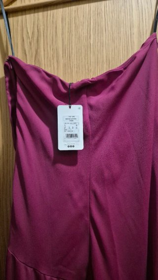 Vestido largo rosa con abertura the are