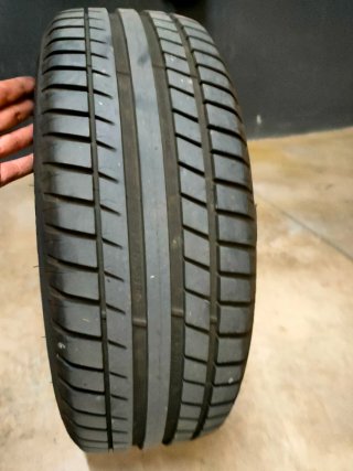 4 Llantas Golf 6 con neumáticos 90%