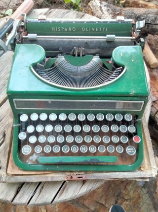 Máquina de escribir Hispano Olivetti Stalin 46