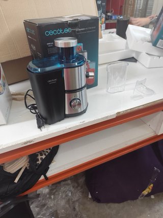 Licuadora Cecotec Juice&Fresh 400 Titan Black