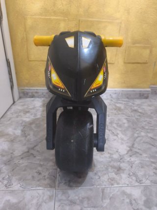 Moto correpasillos Batman