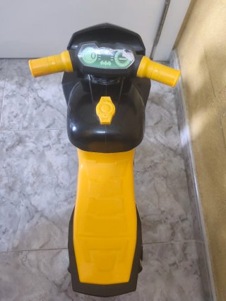 Moto correpasillos Batman