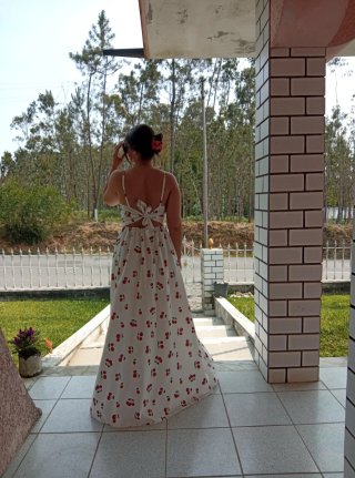 Vestido longo estampado de cerejas