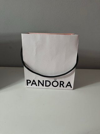 Caja y bolsa Pandora
