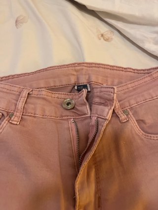 Pantalón vaquero rosa pastel largo