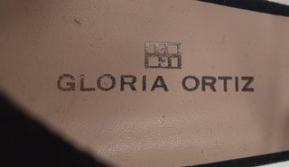 Zapatos tacón Gloria Ortiz negros