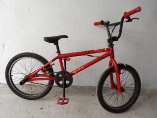 Bicicleta BMX Roja
