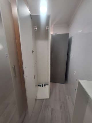 Armario alto IKEA