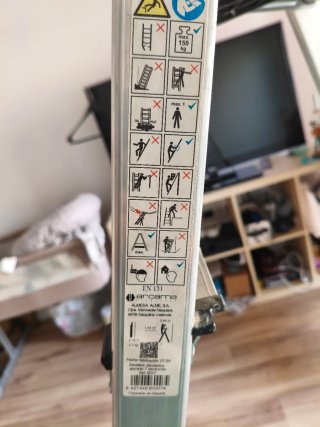 Escalera aluminio 7 peldaños