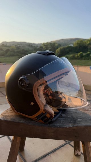 Casco Nexx Negro con Visera Marrón