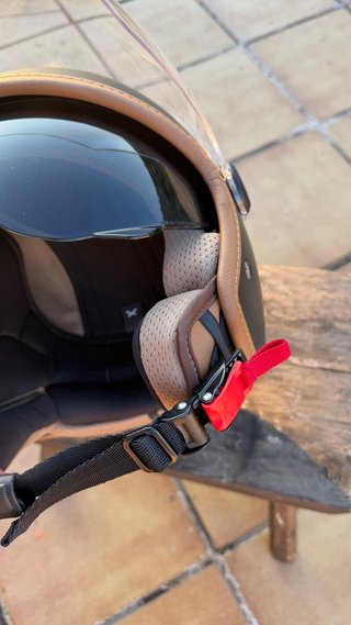 Casco Nexx Negro con Visera Marrón