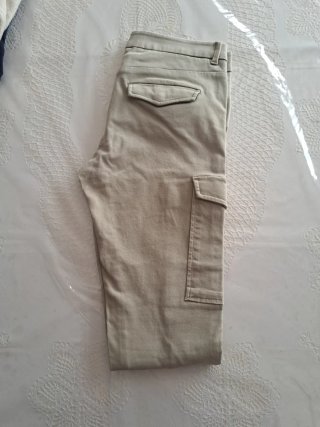 Pantalón beige 36