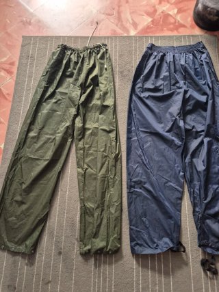Pantalones impermeables motorista