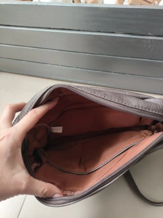 Bolso gris piel con perlas