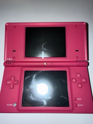 Nintendo DSi Fuscia