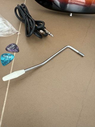 Guitarra Eléctrica Rocktile + Amplificador