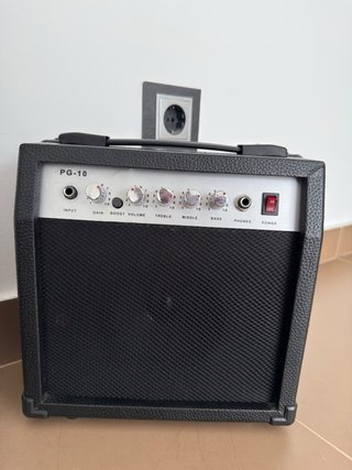 Guitarra Eléctrica Rocktile + Amplificador