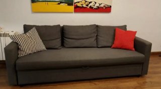 Divano letto Ikea grigio a due posti