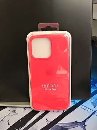 Custodia iPhone 13 Pro Rossa in Silicone Apple