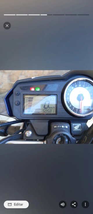 Honda Naked Azul y Plata