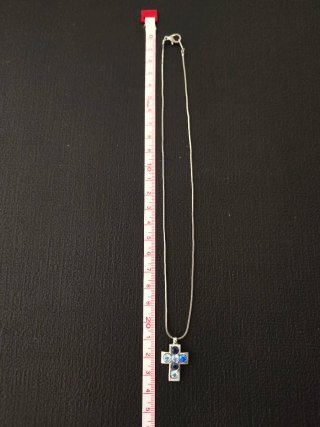 Collar Cruz plateada