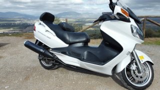 Suzuki Burgman 650 Maxi Scooter