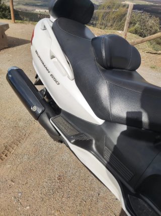 Suzuki Burgman 650 Maxi Scooter