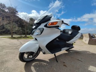 Suzuki Burgman 650 Maxi Scooter