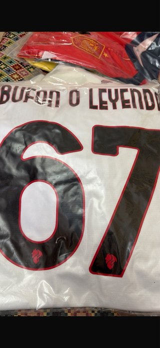 Camiseta Milan Buffon 67 Leyenda