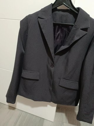 2 Chaquetas: Cuero y Normal