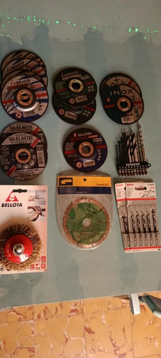 Lote Brocas, Discos Corte y Hojas Calar,15 Discos
