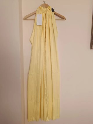 Vestido midi halter amarillo lazo Zara talla M
