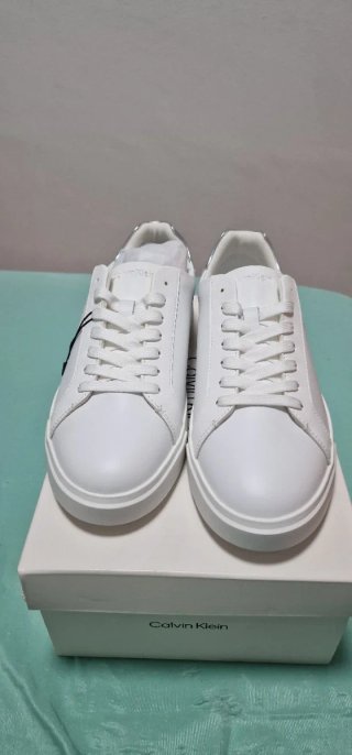 Zapatillas Calvin Klein Blancas y Plateadas