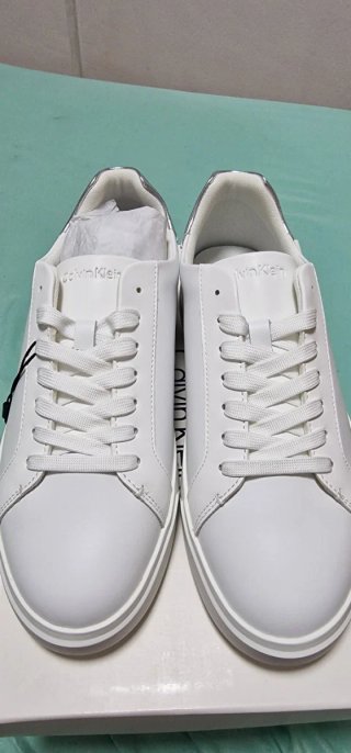 Zapatillas Calvin Klein Blancas y Plateadas