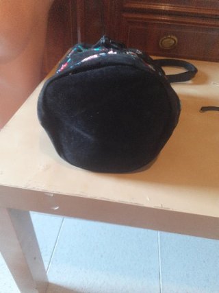 Bolso Cilindrico Flores Negro