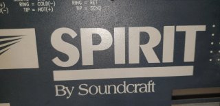 Mesa mesa amplificada