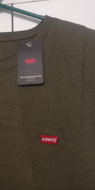 Camiseta Levi's verde oliva Talla L