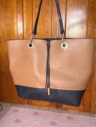Bolso tote marrón y negro