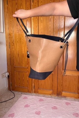 Bolso tote marrón y negro