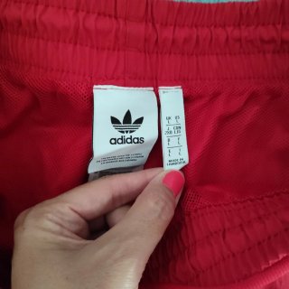 Pantalones cortos Adidas rojos