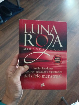 libro luna roja (ciclo mestrual)